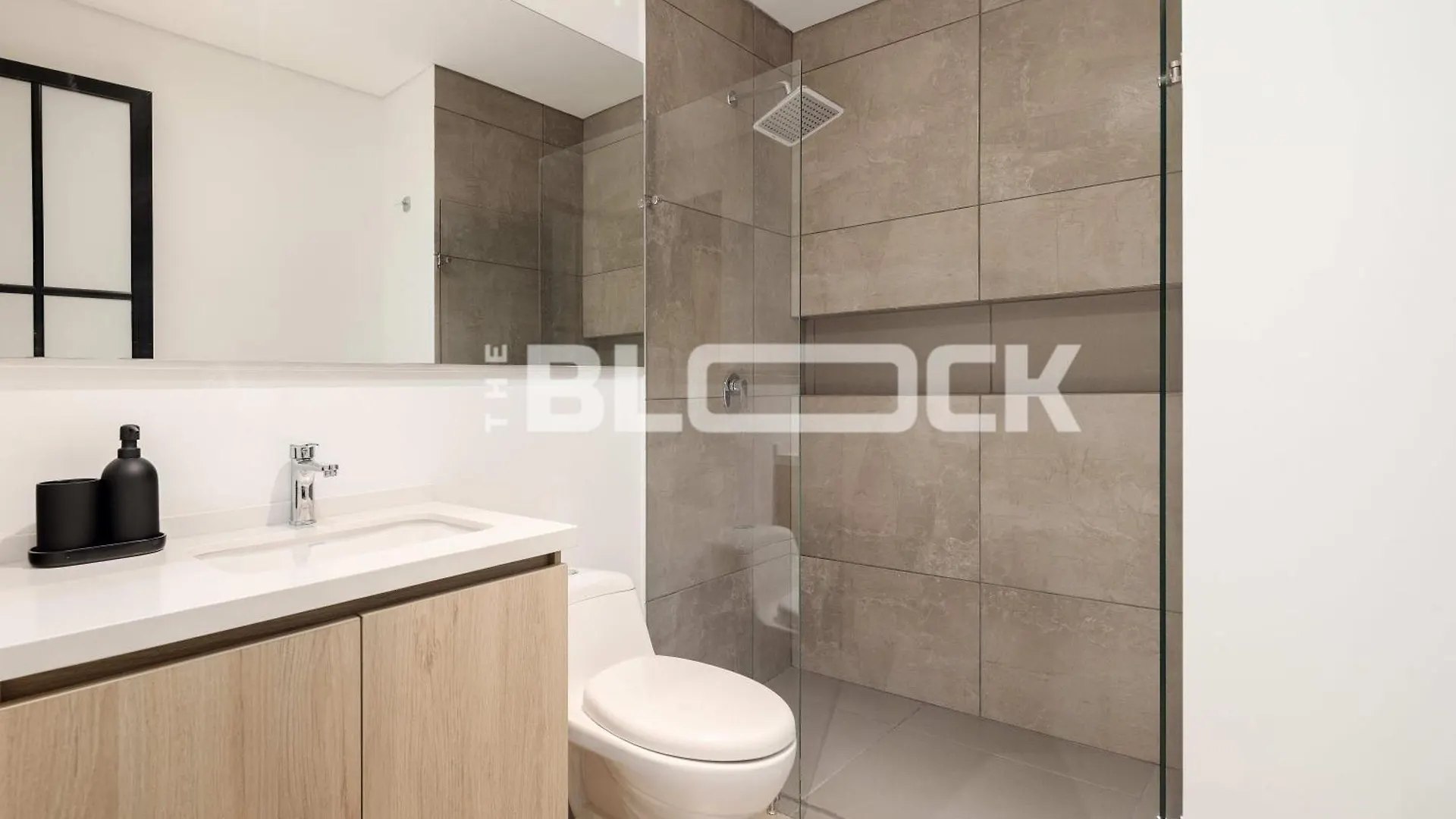 Udara Polo - The Block Apartman Bogotá